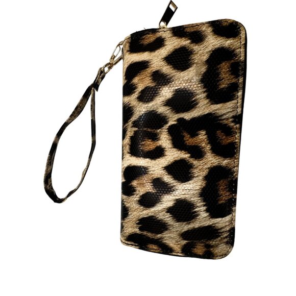 Handbags - Women's Wristlet Wallet